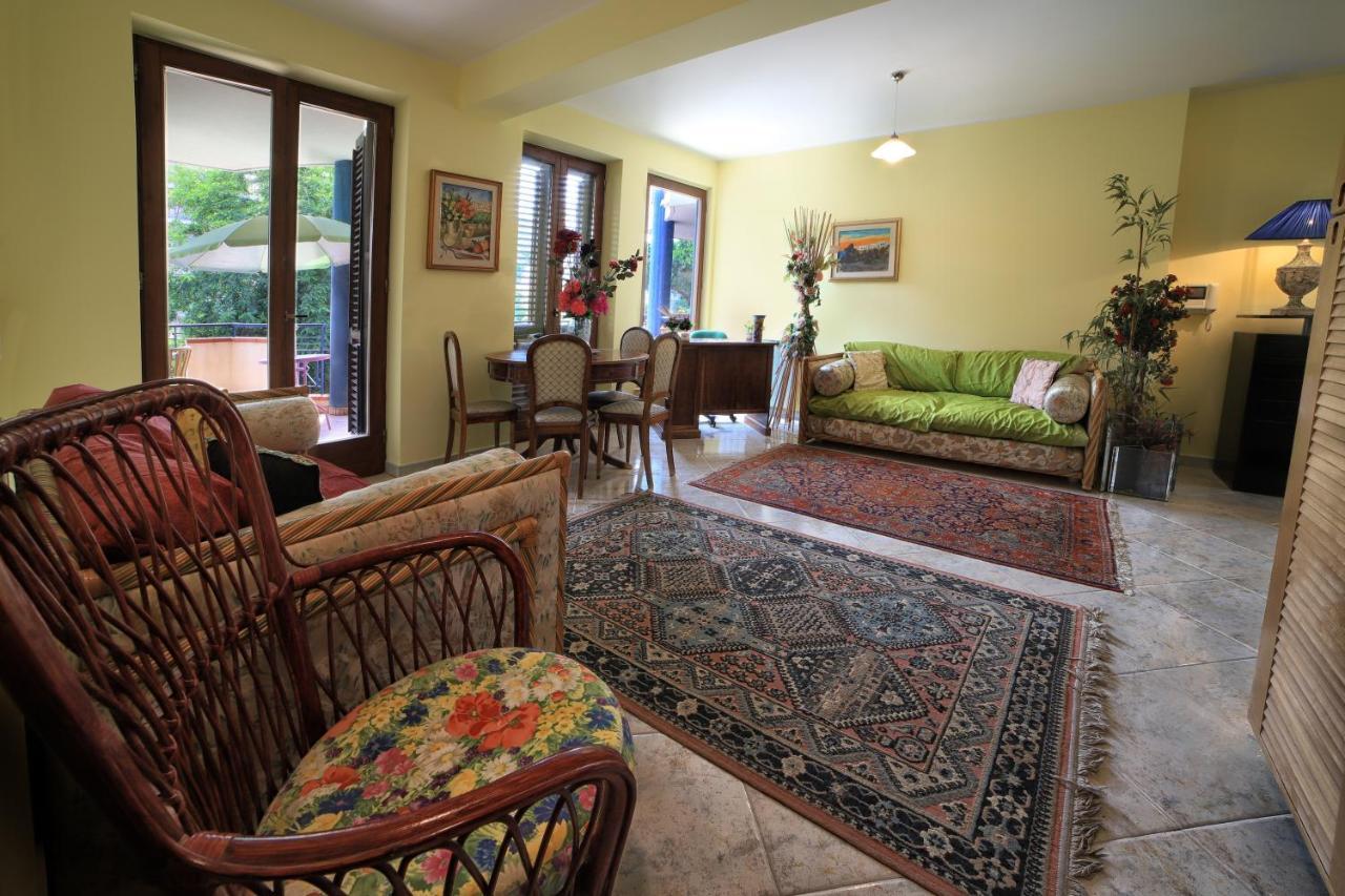 B&B Princess Room Capo d'Orlando Bagian luar foto