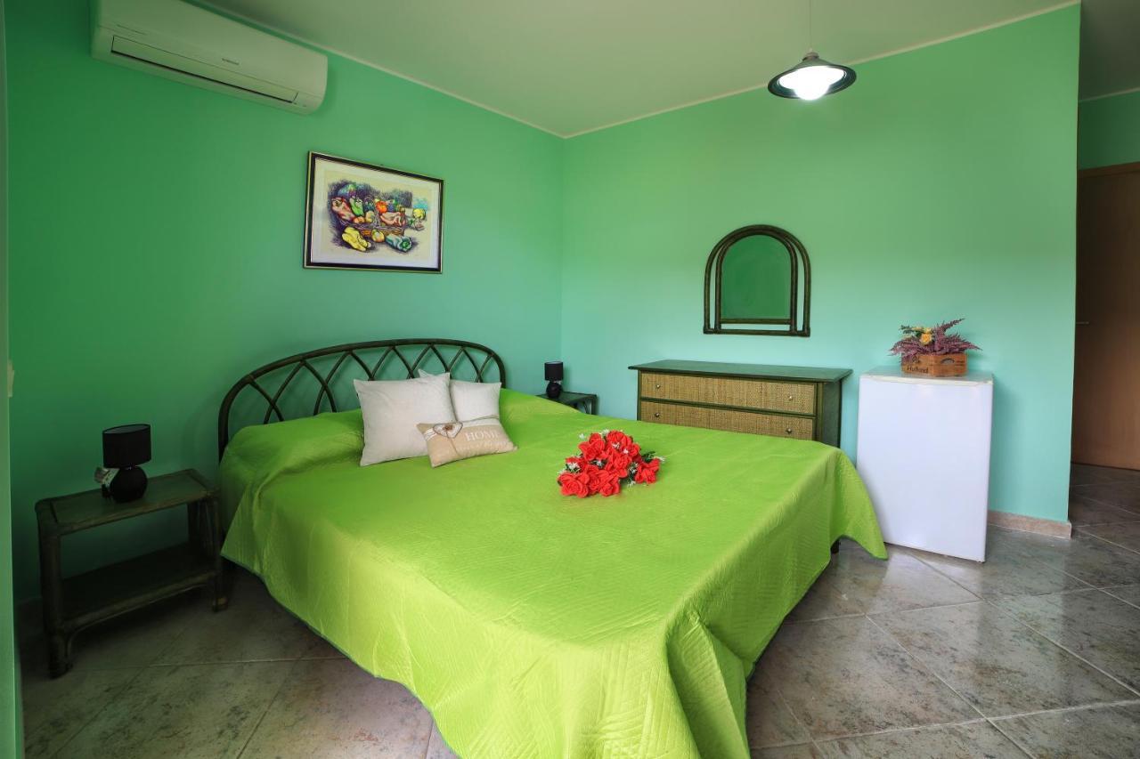 B&B Princess Room Capo d'Orlando Bagian luar foto
